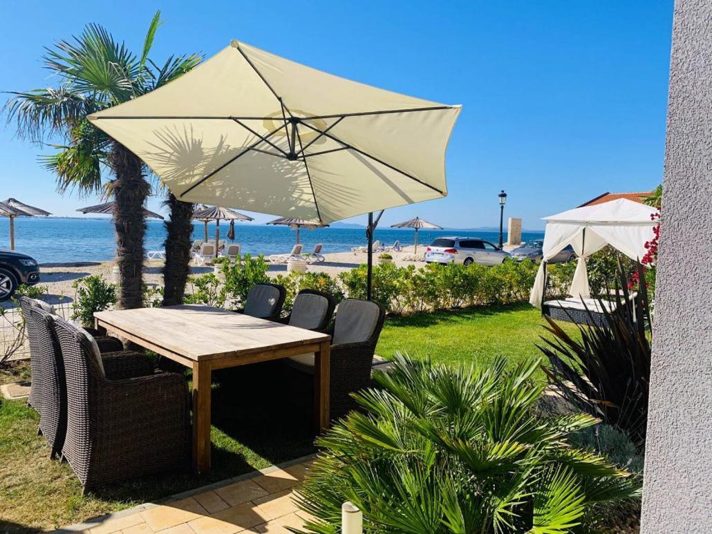 Apartments The Beach Resort Vir Esterno foto