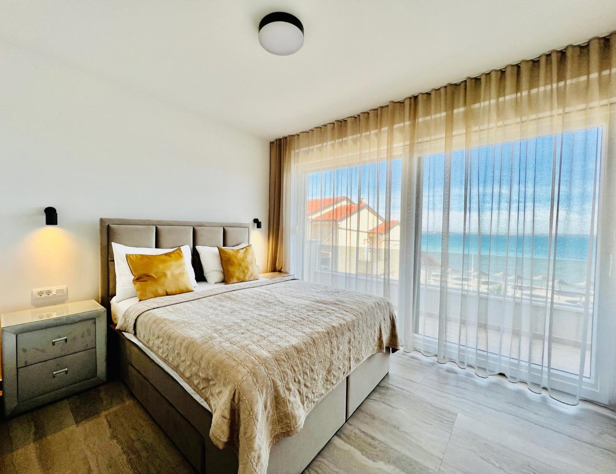 Apartments The Beach Resort Vir Esterno foto
