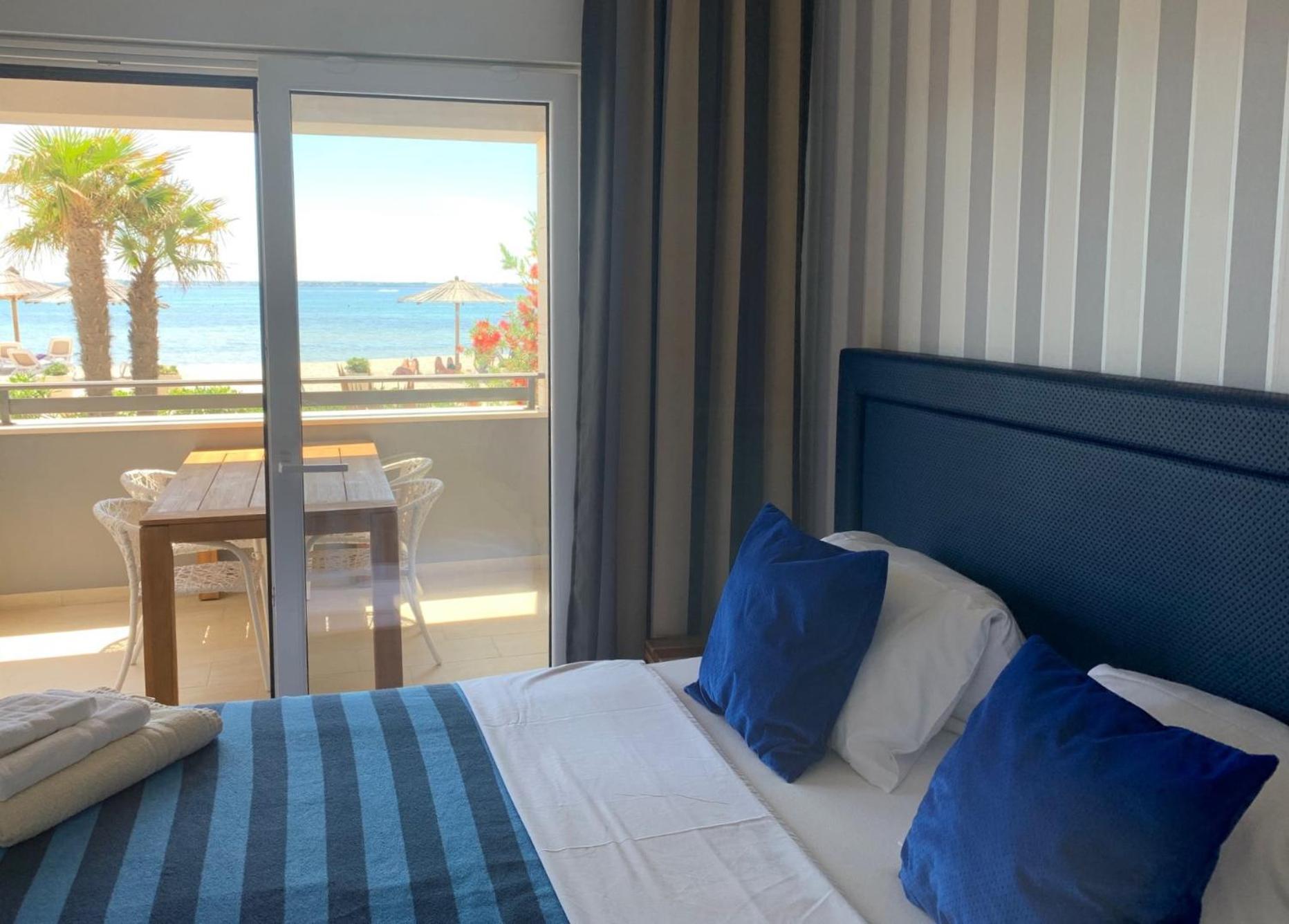 Apartments The Beach Resort Vir Esterno foto