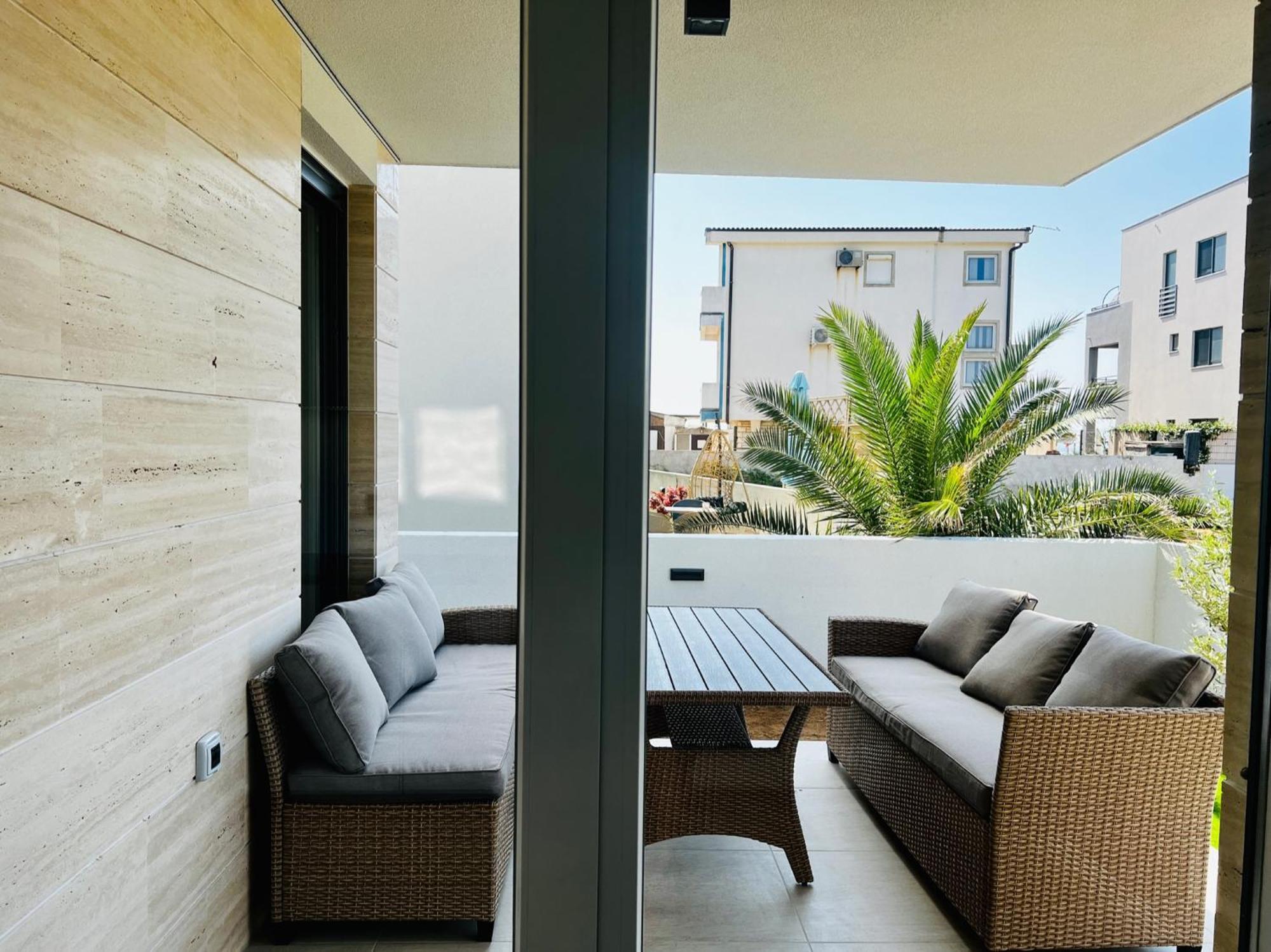 Apartments The Beach Resort Vir Esterno foto
